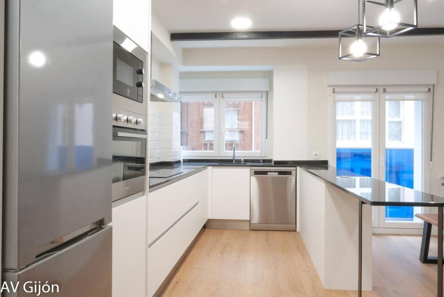 Apartamento La Playa 17 Gijón Kültér fotó