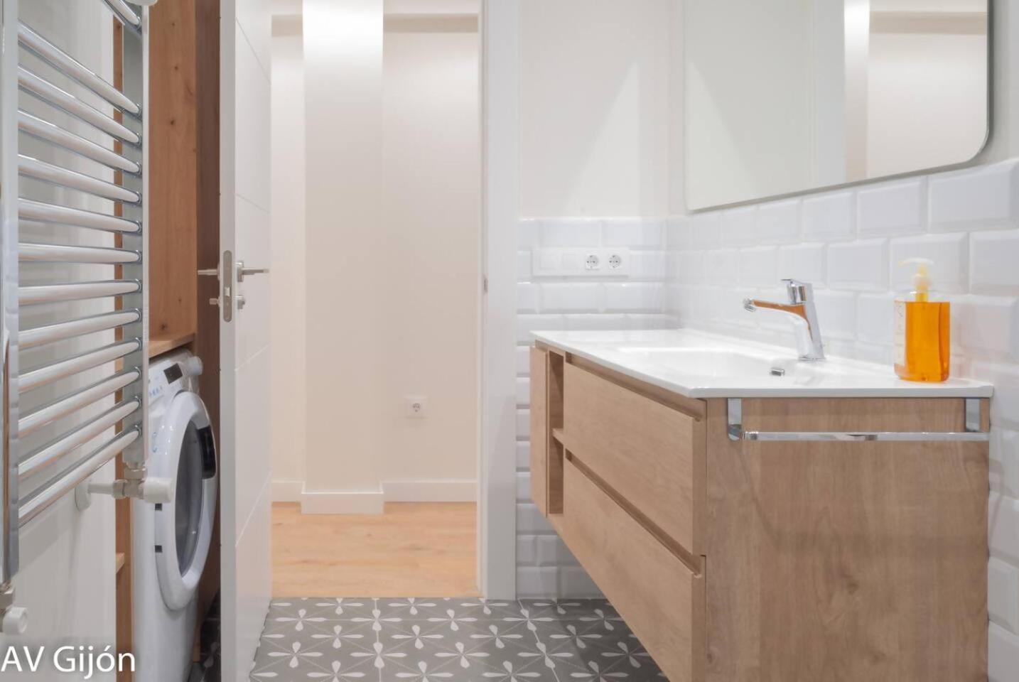 Apartamento La Playa 17 Gijón Kültér fotó